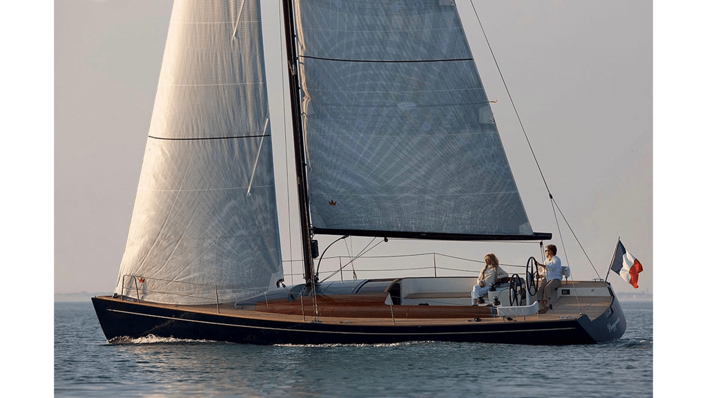 Tofinou 12 – A Modern Take on the Classic Daysailer