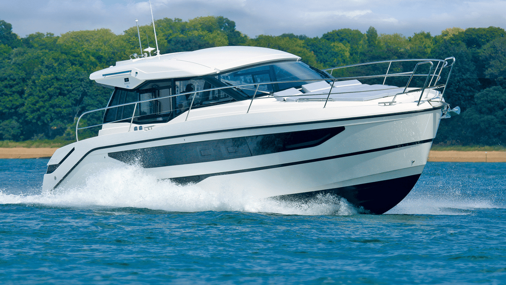 Bavaria SR36 Sea Trial and Review